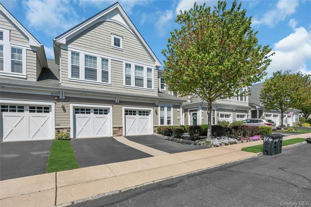 176 Symphony Drive, Lake Grove, NY 11755