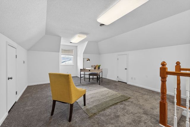 69 College Ct, Mc Ewen, TN 37101