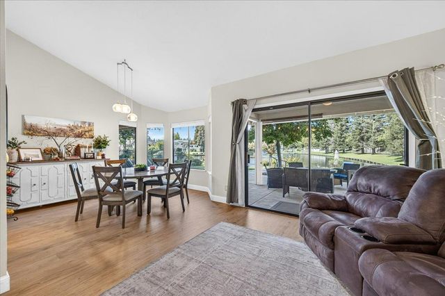 813 E Catalina Circle, Fresno, CA 93730