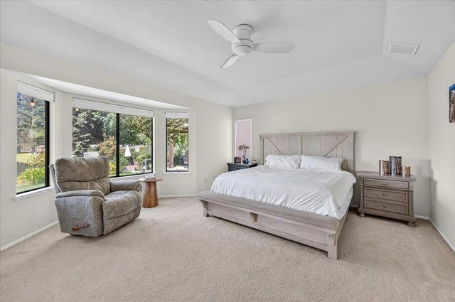 813 E Catalina Circle, Fresno, CA 93730