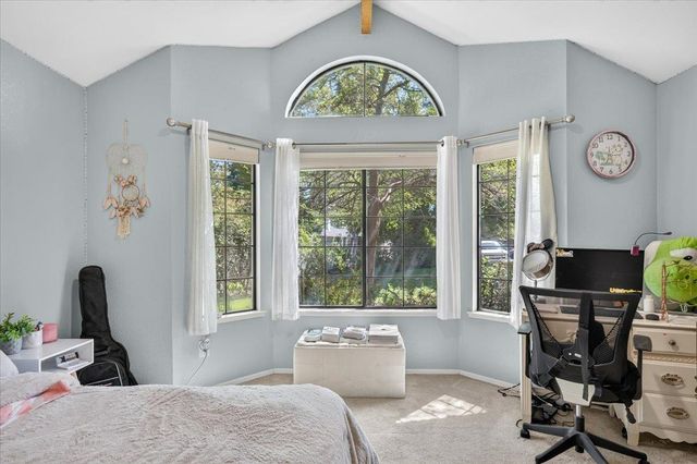 813 E Catalina Circle, Fresno, CA 93730