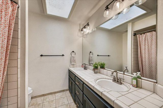 813 E Catalina Circle, Fresno, CA 93730
