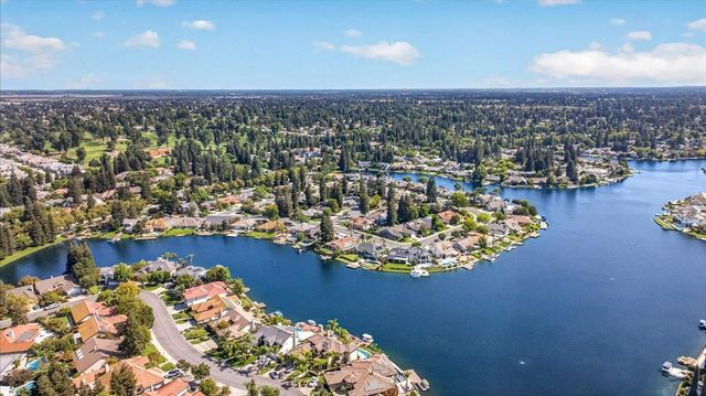 813 E Catalina Circle, Fresno, CA 93730