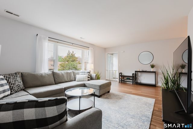 40 Village Walk 40, Wilton, CT 06897