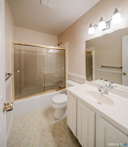 40 Village Walk 40, Wilton, CT 06897