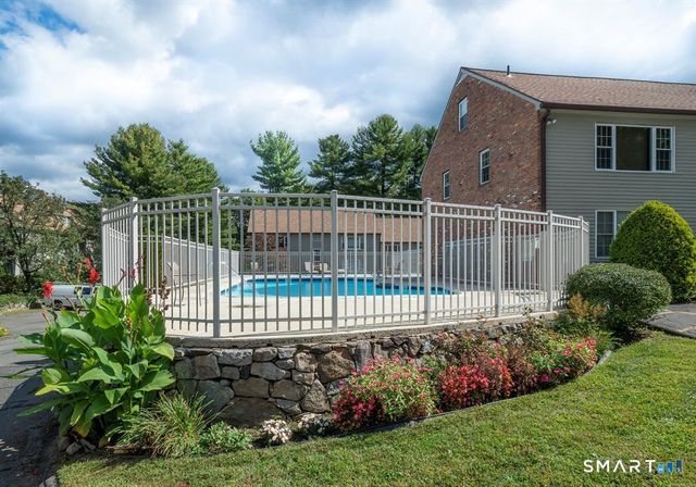 40 Village Walk 40, Wilton, CT 06897