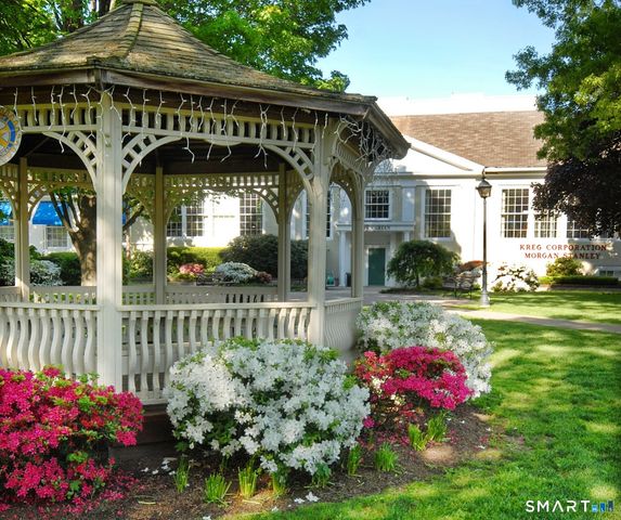 40 Village Walk 40, Wilton, CT 06897