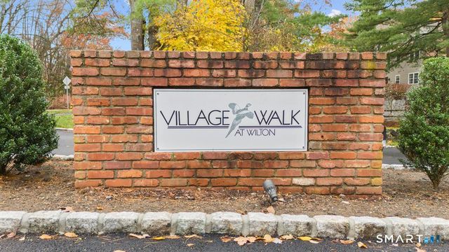 40 Village Walk 40, Wilton, CT 06897