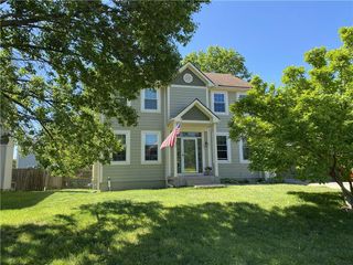 223 W Colleen Court, Gardner, KS 66030