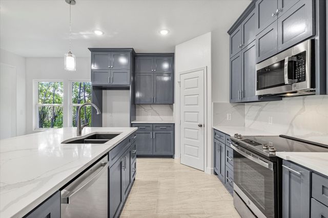 1312 S Clements Street, Gainesville, TX 76240