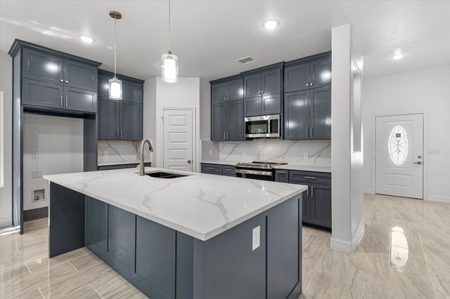 1312 S Clements Street, Gainesville, TX 76240