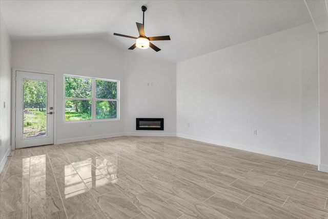 1312 S Clements Street, Gainesville, TX 76240