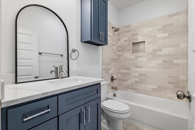1312 S Clements Street, Gainesville, TX 76240