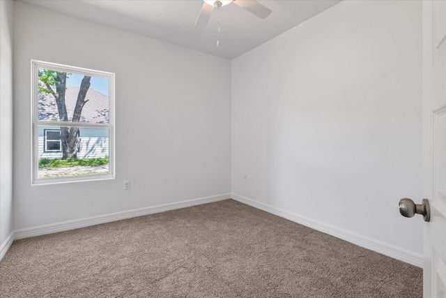 1312 S Clements Street, Gainesville, TX 76240