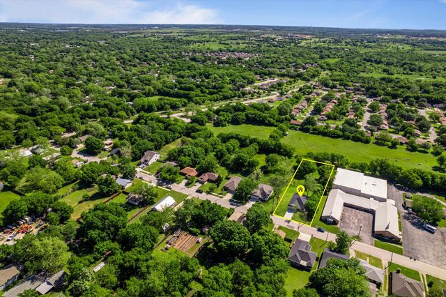 1312 S Clements Street, Gainesville, TX 76240