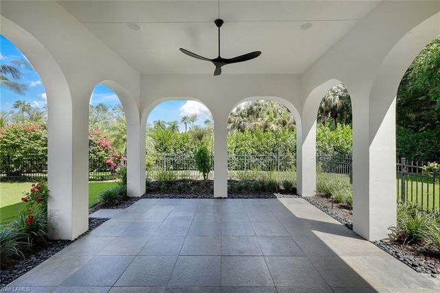 1609 Chinaberry WAY, Naples, FL 34105