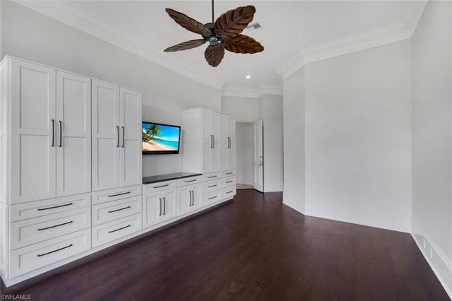1609 Chinaberry WAY, Naples, FL 34105