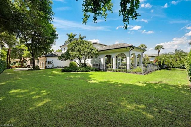 1609 Chinaberry WAY, Naples, FL 34105