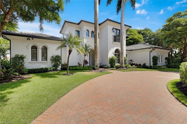 1609 Chinaberry WAY, Naples, FL 34105