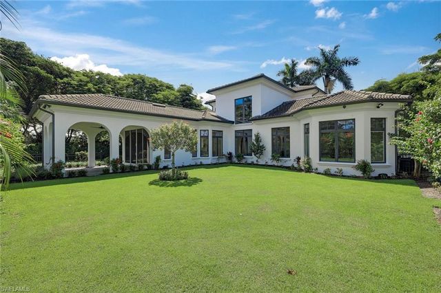 1609 Chinaberry WAY, Naples, FL 34105