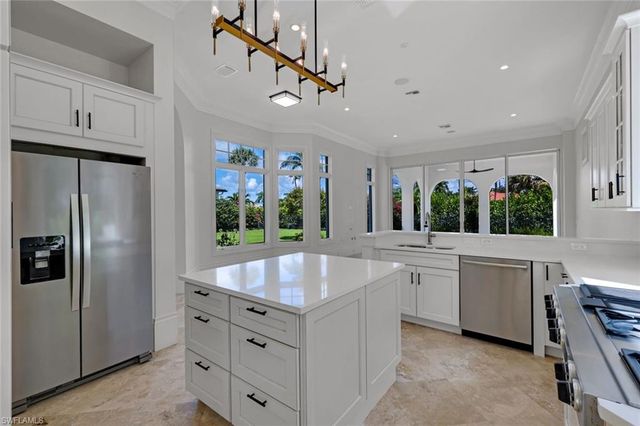 1609 Chinaberry WAY, Naples, FL 34105