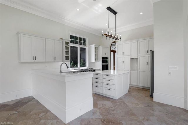 1609 Chinaberry WAY, Naples, FL 34105