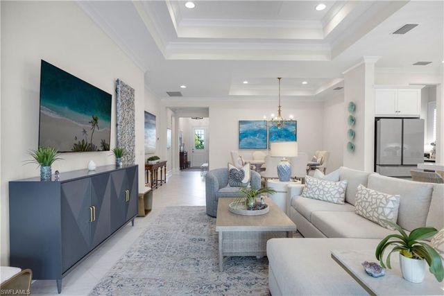 6472 Arriba AVE, Naples, FL 34113