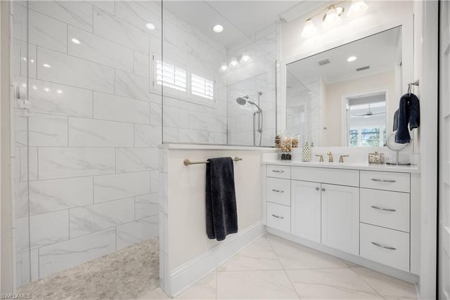 6472 Arriba AVE, Naples, FL 34113