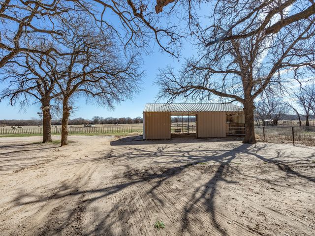 19901 S Highway 281 A, Lipan, TX 76462