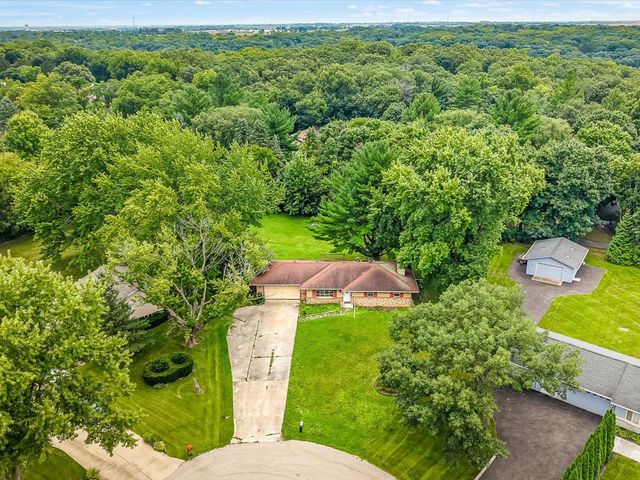 3919 Falling Leaf Drive, Rockford, IL 61109