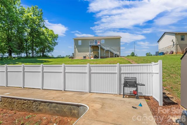 3104 Zion Church Road, Hickory, NC 28602