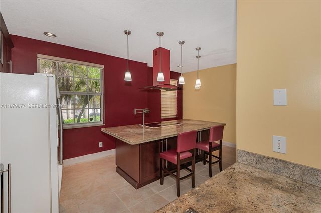 15048 SW 51st St, Davie, FL 33331