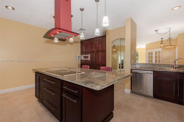 15048 SW 51st St, Davie, FL 33331