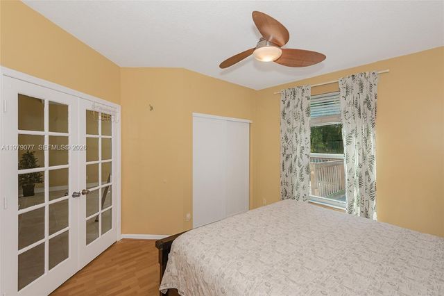 15048 SW 51st St, Davie, FL 33331