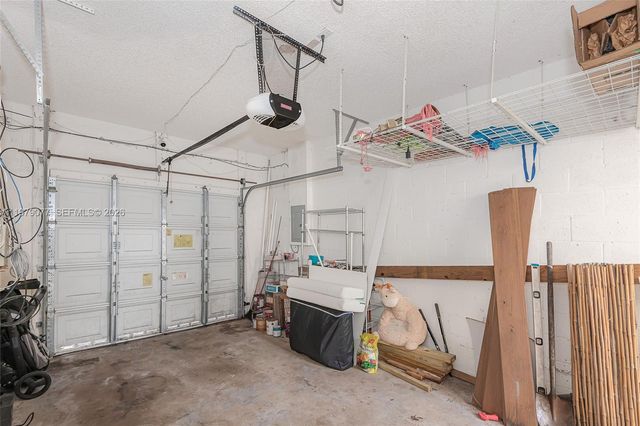 15048 SW 51st St, Davie, FL 33331