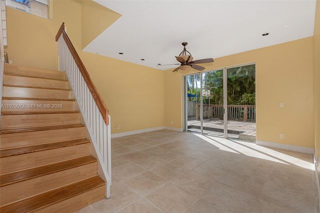 15048 SW 51st St, Davie, FL 33331