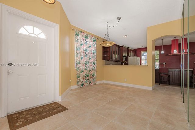 15048 SW 51st St, Davie, FL 33331