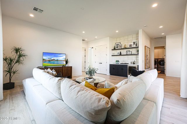 6789 E DALE Lane, Scottsdale, AZ 85266