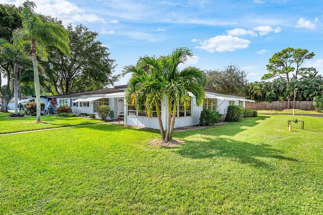 510 High Point Drive D, Delray Beach, FL 33445