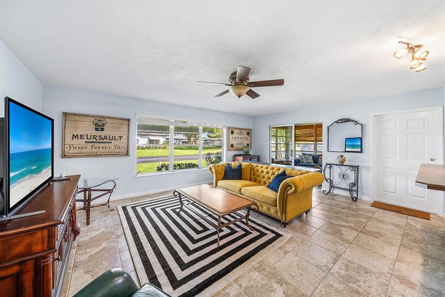510 High Point Drive D, Delray Beach, FL 33445