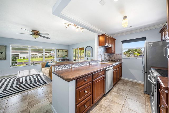 510 High Point Drive D, Delray Beach, FL 33445