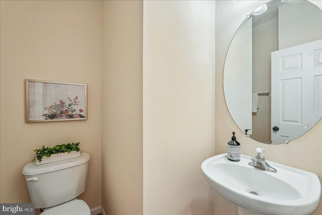 6322 HALSEY RD, Mclean, VA 22101