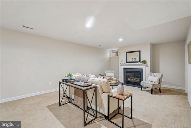 6322 HALSEY RD, Mclean, VA 22101