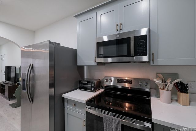 2046 Cincinnati Ave, San Antonio, TX 78228