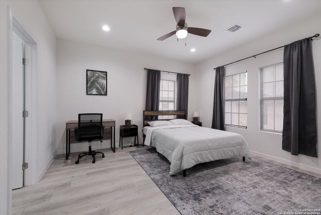 2046 Cincinnati Ave, San Antonio, TX 78228