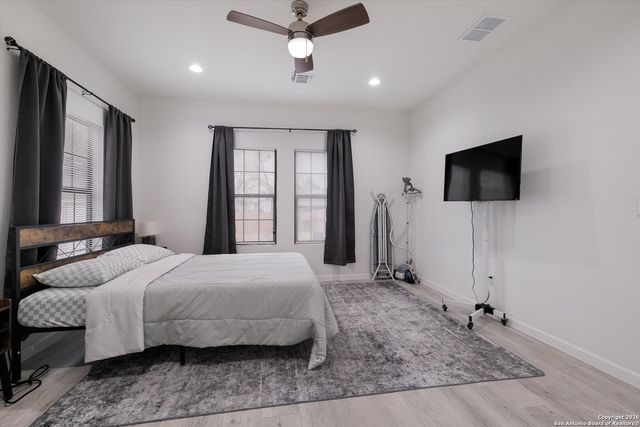 2046 Cincinnati Ave, San Antonio, TX 78228