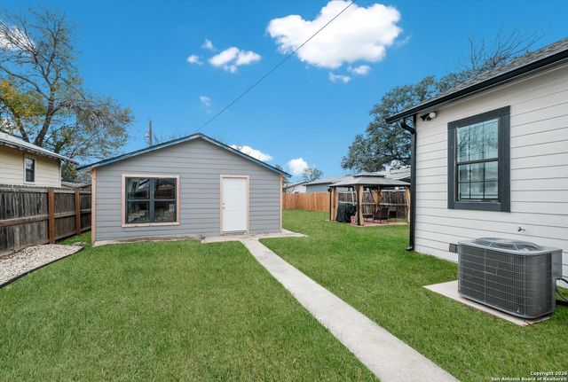 2046 Cincinnati Ave, San Antonio, TX 78228