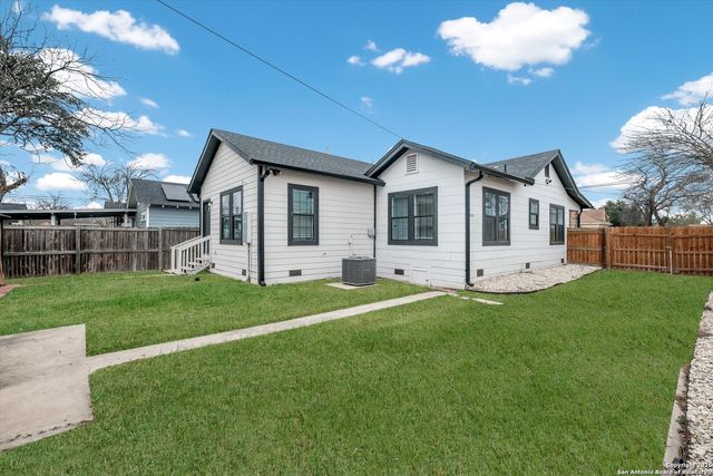 2046 Cincinnati Ave, San Antonio, TX 78228