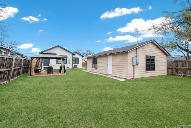 2046 Cincinnati Ave, San Antonio, TX 78228