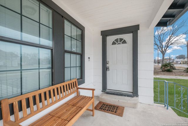 2046 Cincinnati Ave, San Antonio, TX 78228